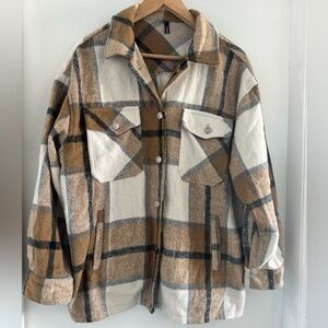 🌻 Cream Plaid Button-Up Shacket 🌻